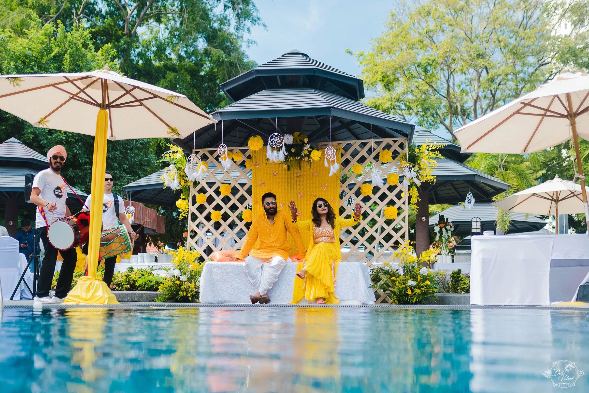 poolside-haldi-themed-decor